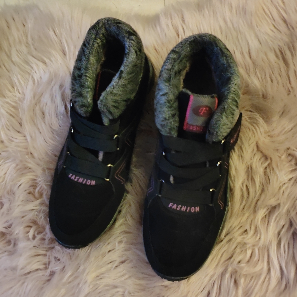 Short boots